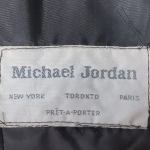 Michael Jordan Luxury Black &Gold Lace With Crystal Beads Trimmed Blouse Size M - Picture 15 of 16